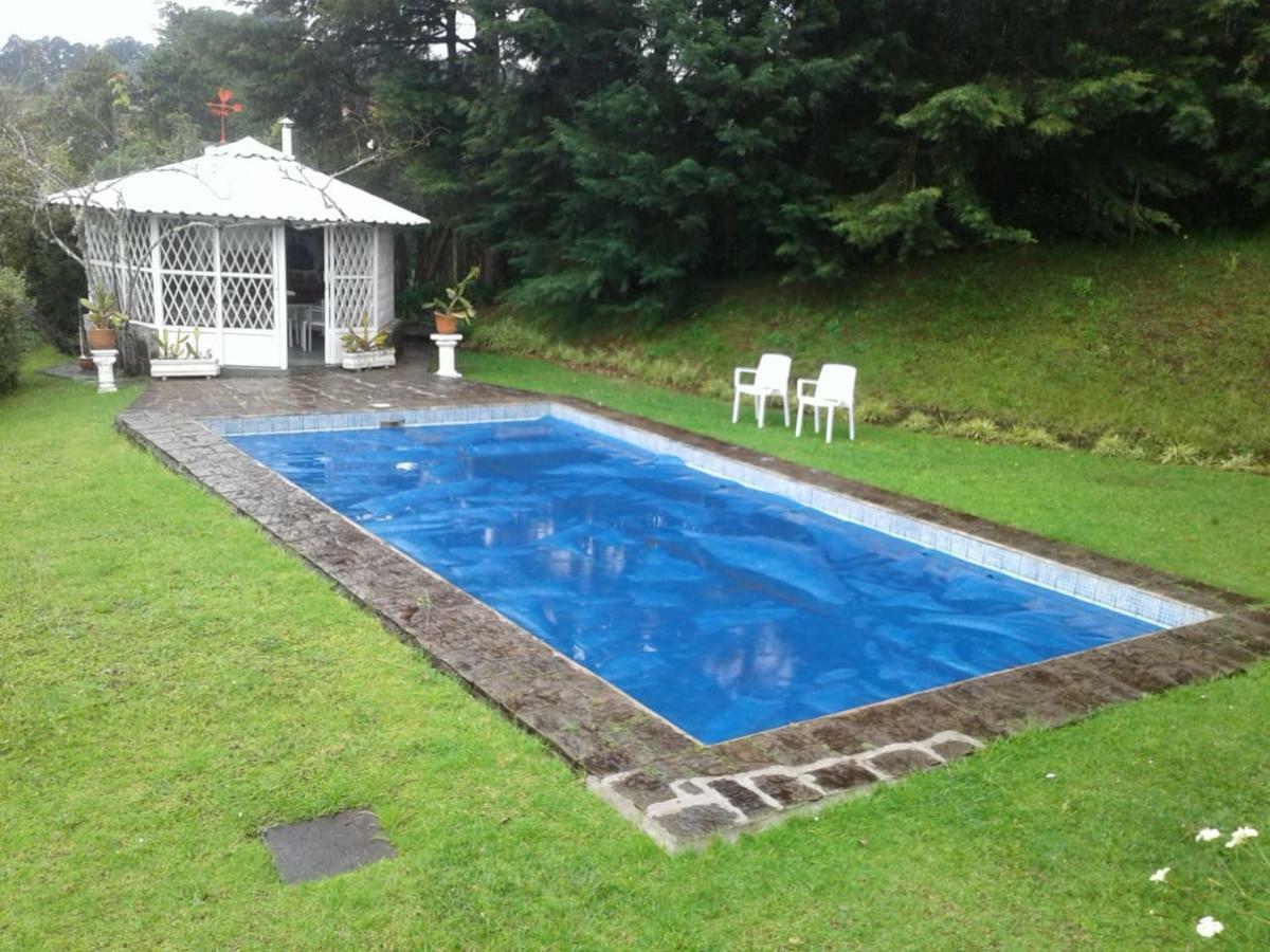 Casa de férias Casa Completa Ensolarada No Alto Do Capivari Com Vista Infinita