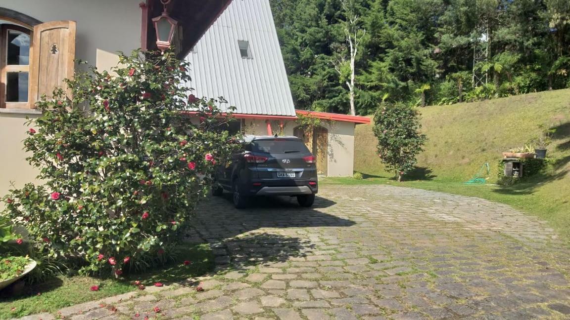 Casa Completa Ensolarada No Alto Do Capivari Com Vista Infinita * Campos do Jordão